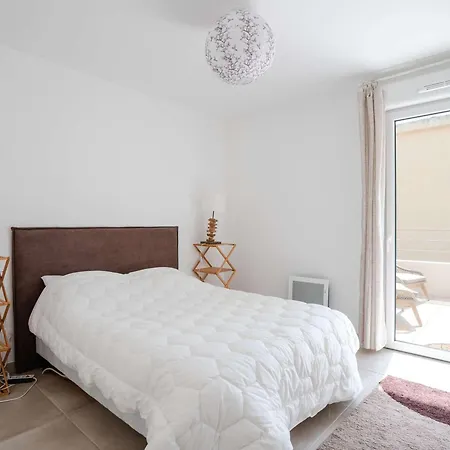 T3 Climatise Neuf, Proche Avec Terrasse Spacieuse Et Parking A - Fr-1-409-272 *