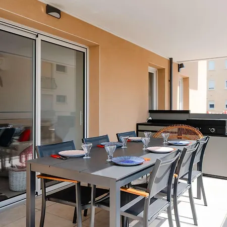 Apartment T3 Climatise Neuf, Proche Avec Terrasse Spacieuse Et Parking A - Fr-1-409-272 *
