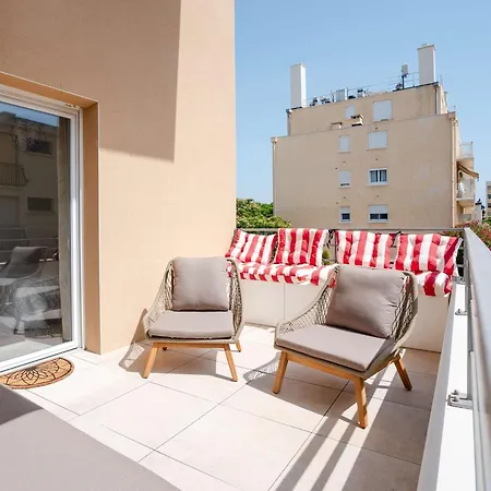 T3 Climatise Neuf, Proche Avec Terrasse Spacieuse Et Parking A - Fr-1-409-272 * Narbonne