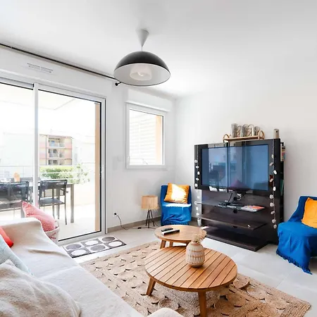 Apartment T3 Climatise Neuf, Proche Avec Terrasse Spacieuse Et Parking A - Fr-1-409-272
